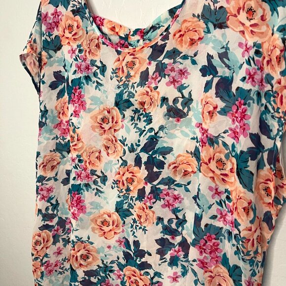 Torrid Sheer Multi Colored Floral Blouse Top 2 2X 18/20 - Picture 2 of 6